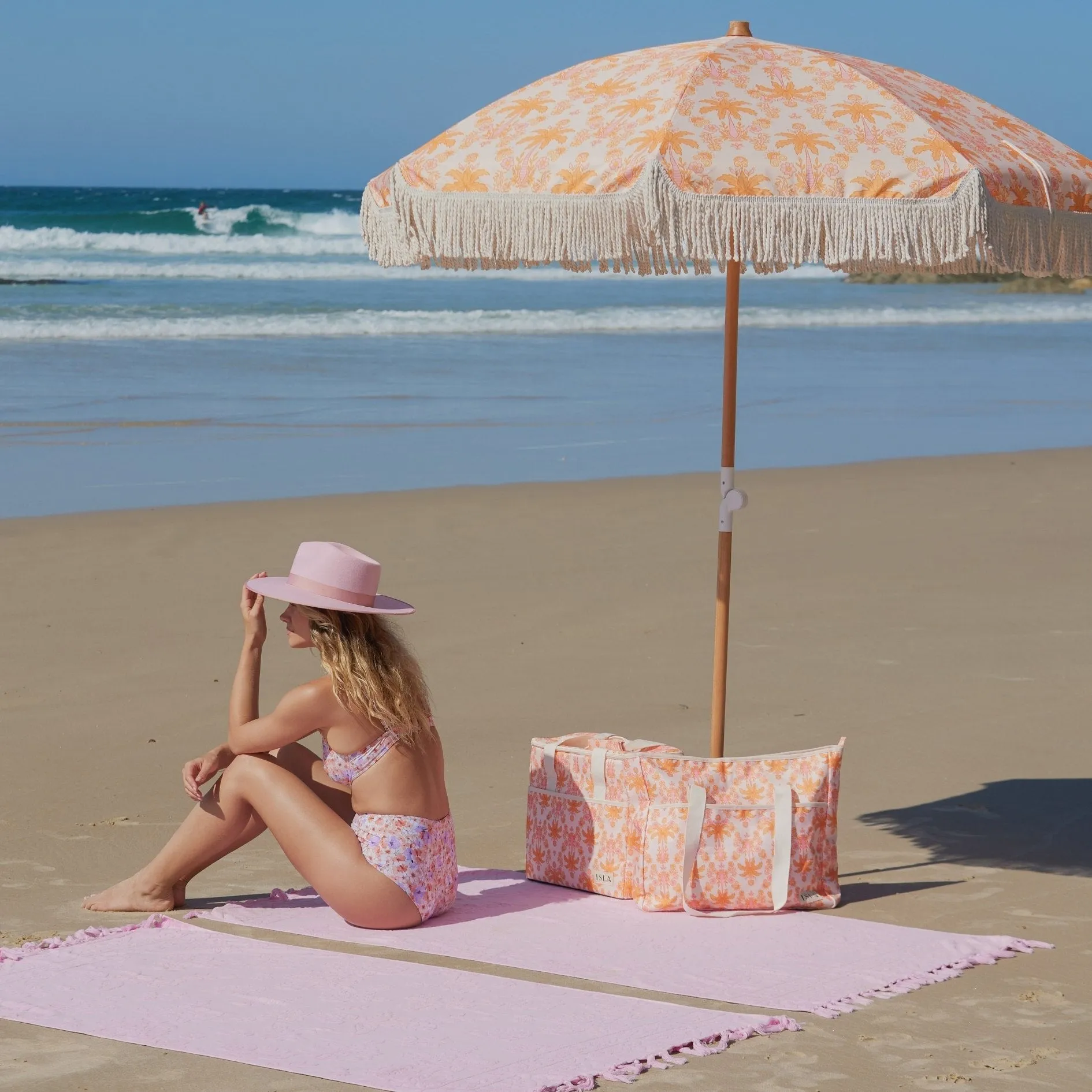 Oasis Weekend Beach Umbrella